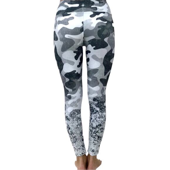 NWOT Altar Ego Camo Fade Black Athletic Yoga Leggins Size Small - Picture 9 of 16
